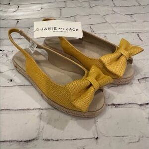 Girl’s Janie & Jack Resort sandals - Size 12